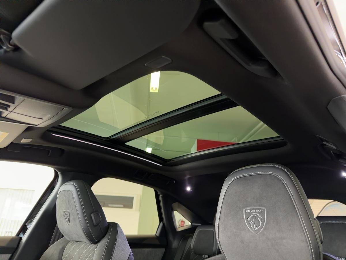 PEUGEOT 3008 GT Hybrid 145 inkl. Allwetterreifen