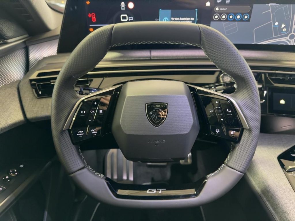 PEUGEOT 3008 GT Hybrid 145 inkl. Allwetterreifen